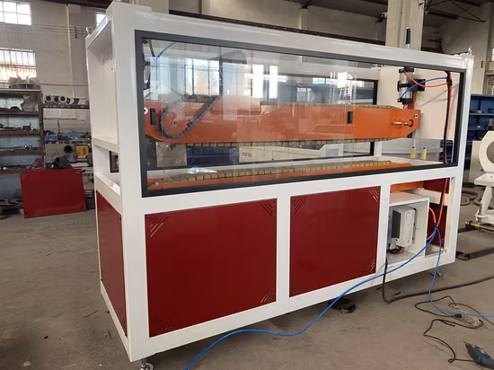 Línea de máquina de extrusión de tubos de PVC/Línea de producción de tubos de UPVC/Plástico PVC/UPVC/CPVC Tubo de conducto de electricidad/Línea de producción de tubos de suministro de presión y aguas residuales